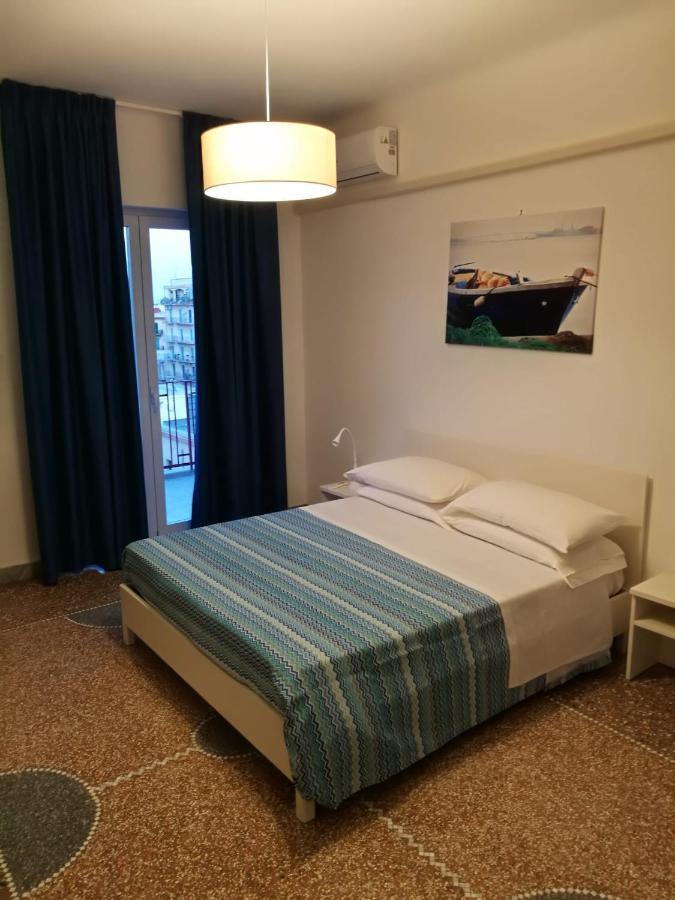 Settimo Sole Affitta Camere Taranto Exterior photo